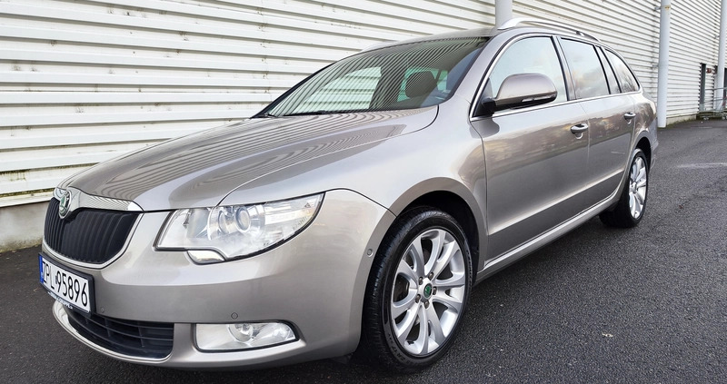 Skoda Superb cena 29900 przebieg: 248000, rok produkcji 2010 z Szczecin małe 596